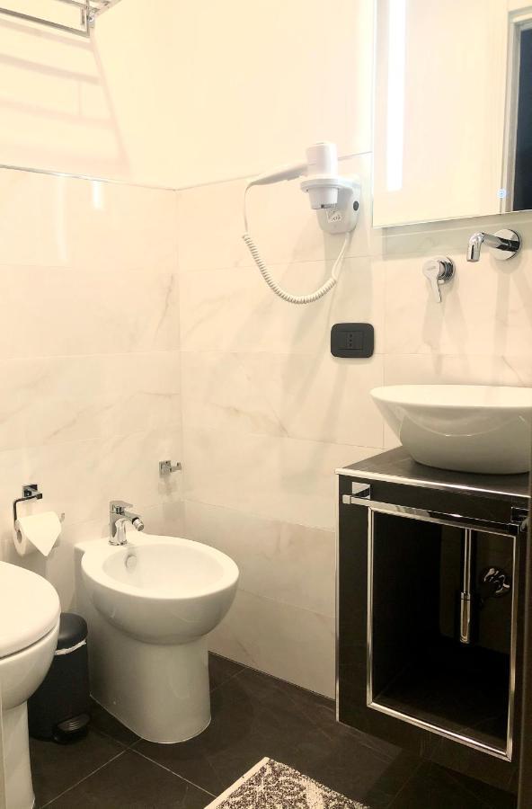 Bed & Breakfast Angolo83 Centro *